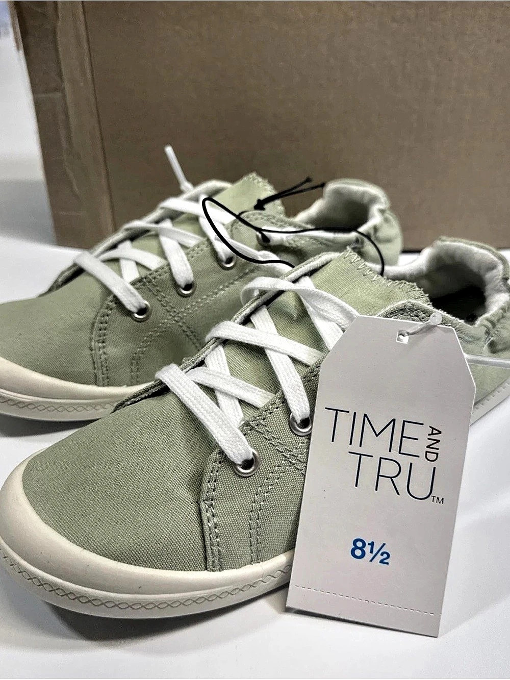 Time and Tru Women's Scrunchback Sneaker Sneakers Green & White US 8.5